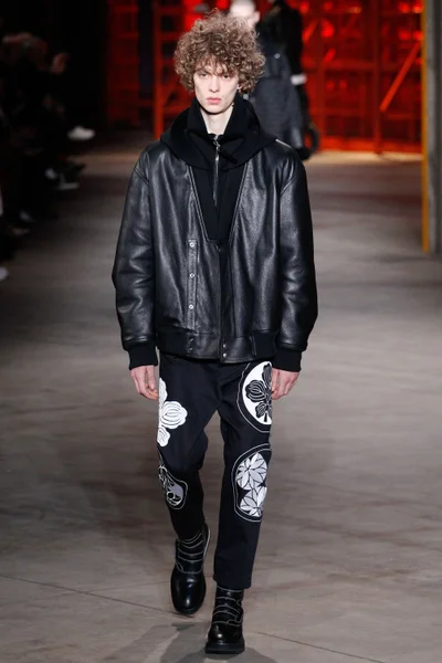 Look 7
